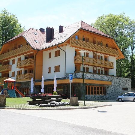 斯尼纳克拉吉卡公寓式酒店 Stubicke Toplice 外观 照片