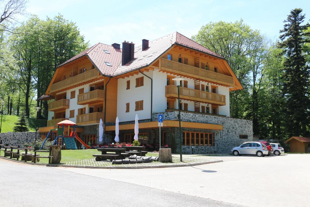 斯尼纳克拉吉卡公寓式酒店 Stubicke Toplice 外观 照片