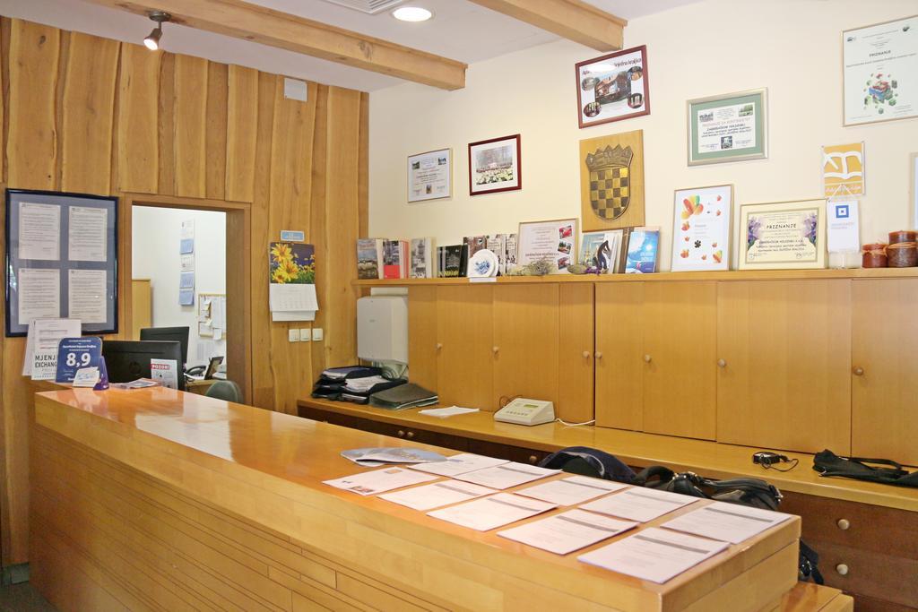斯尼纳克拉吉卡公寓式酒店 Stubicke Toplice 外观 照片