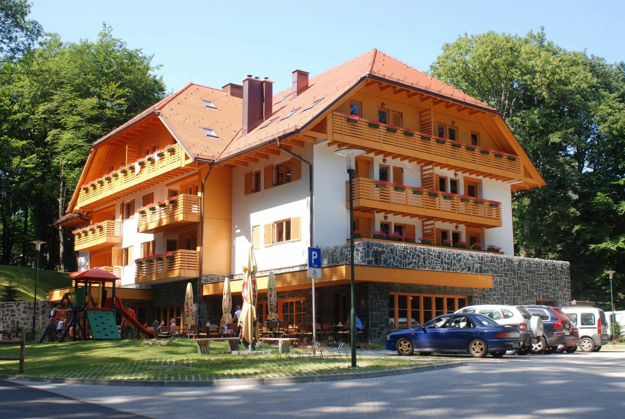 斯尼纳克拉吉卡公寓式酒店 Stubicke Toplice 外观 照片
